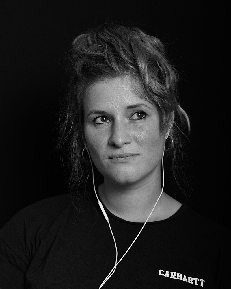 Lose Control – Portrait Pia, Reaktion auf Musik