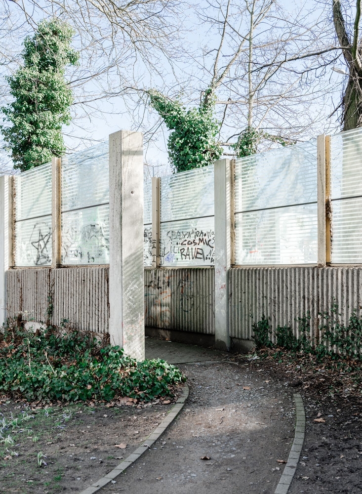 Atlas der Unsicherheit, Lärmschutzwallschleuse